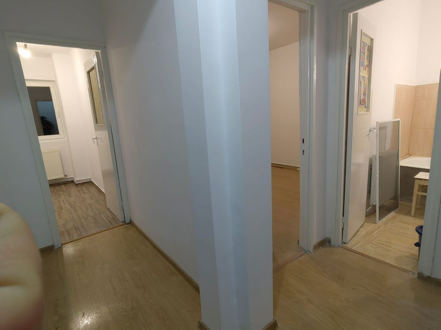 Garsonieră decomandată renovată recent 31 M² zona Lenin - Poză 4