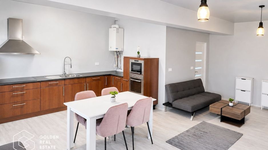 Apartament 3 camere, Via Carmina, mobilat si utilat complet, terasa 26 mp - Poză 1