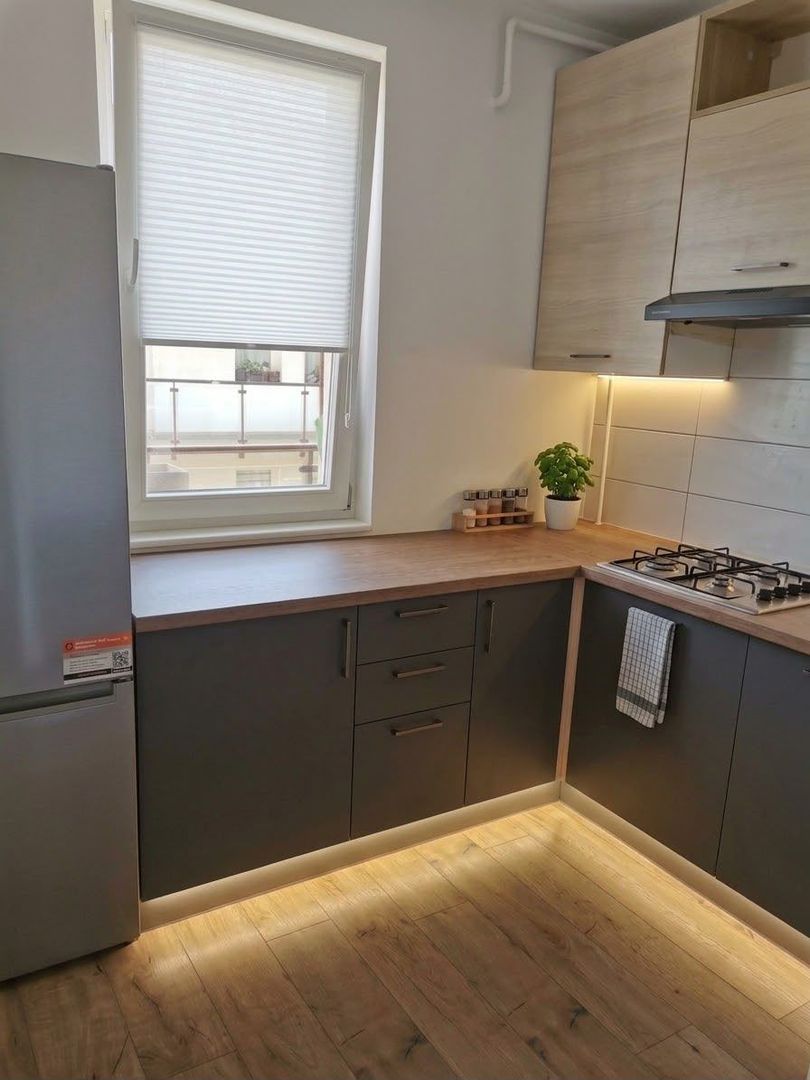 Centrul - Apartament Pe 2 Niveluri - 70 mp Utili - Clima - Poză 2