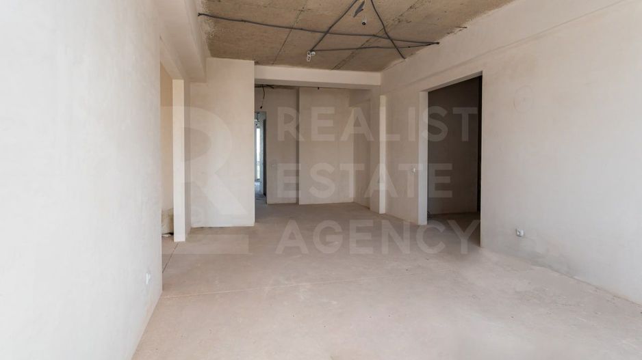 Apartament spațios cu 3 camere pe str. Trandafirilor - Poză 8