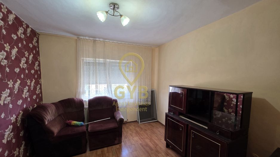 Apartament spatios cu 4 camere, 2 balcoane – Marghita, zona Penny - Poză 3