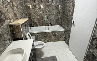 Casa 10 camere, 5 bai, 380 mp teren - zona Astra - Poză 23