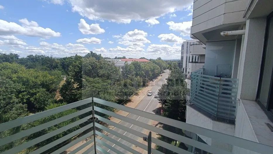 Ap 2 cam, 64 mp + parcare subterană – Royal Town Copou 154.900 € - Poză 8