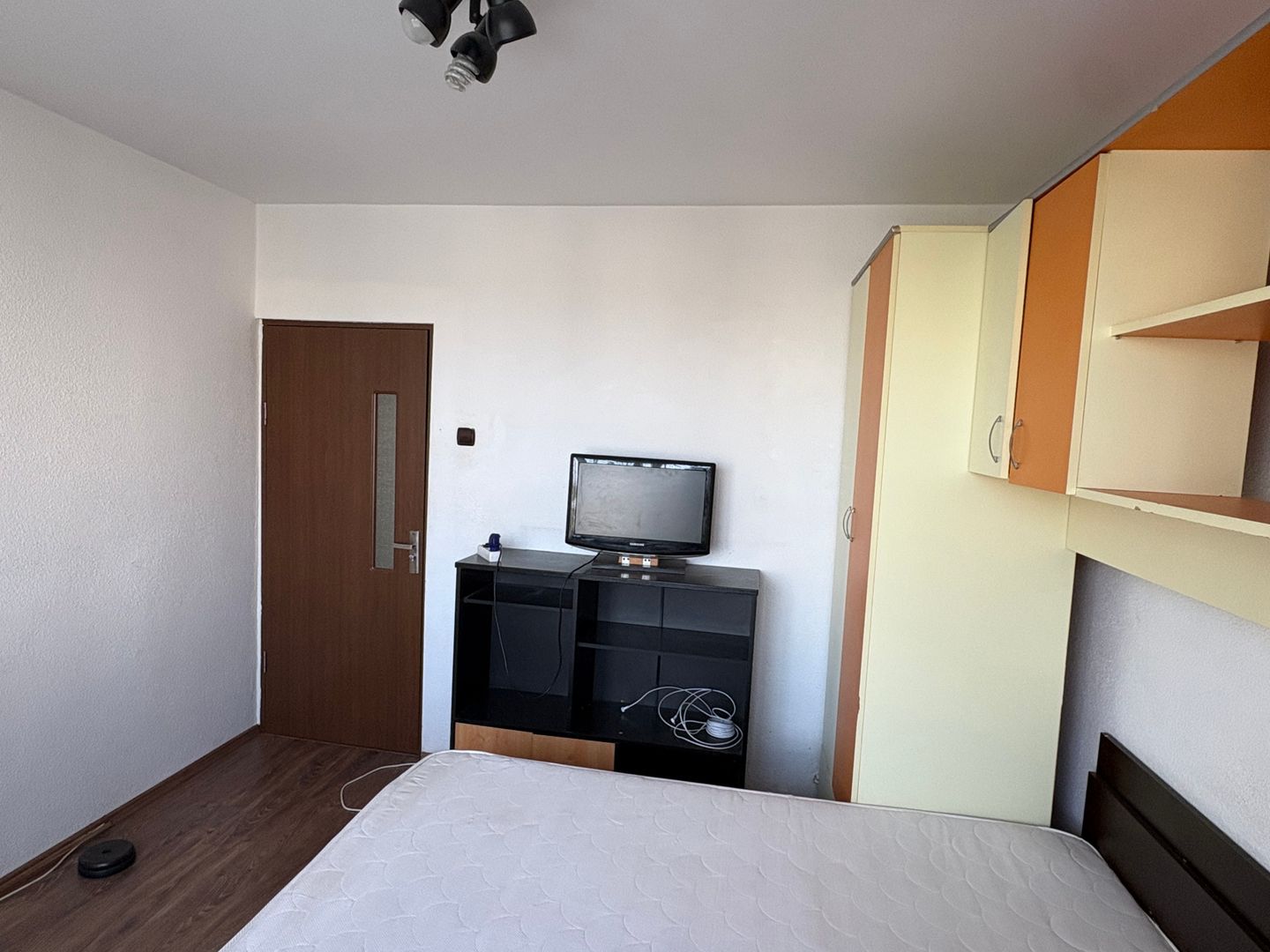 Apartament cu 3 camere - Centrala - Auchan Titan - Metrou 1 Decembrie - Poză 8