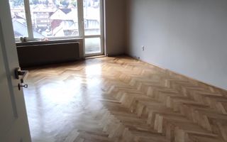 Apartament cu 3 camere  in zona centrala a Brasovului - Poză 4