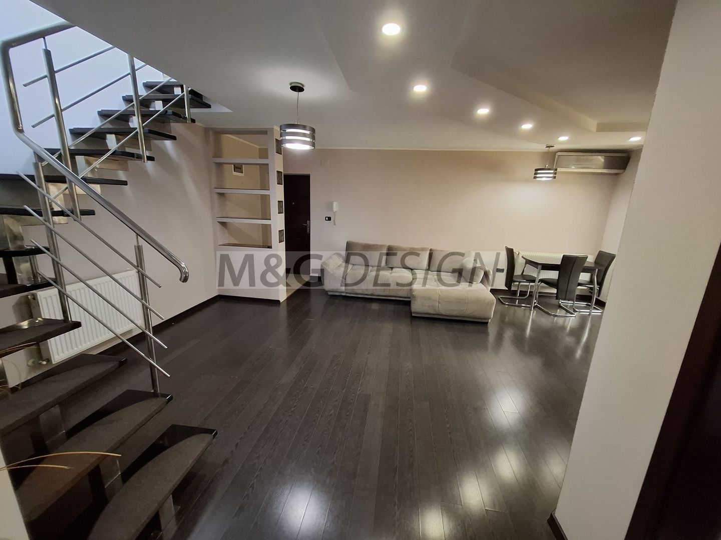 Apartament pe 2 nivele intrare Dumbravita - Poză 1