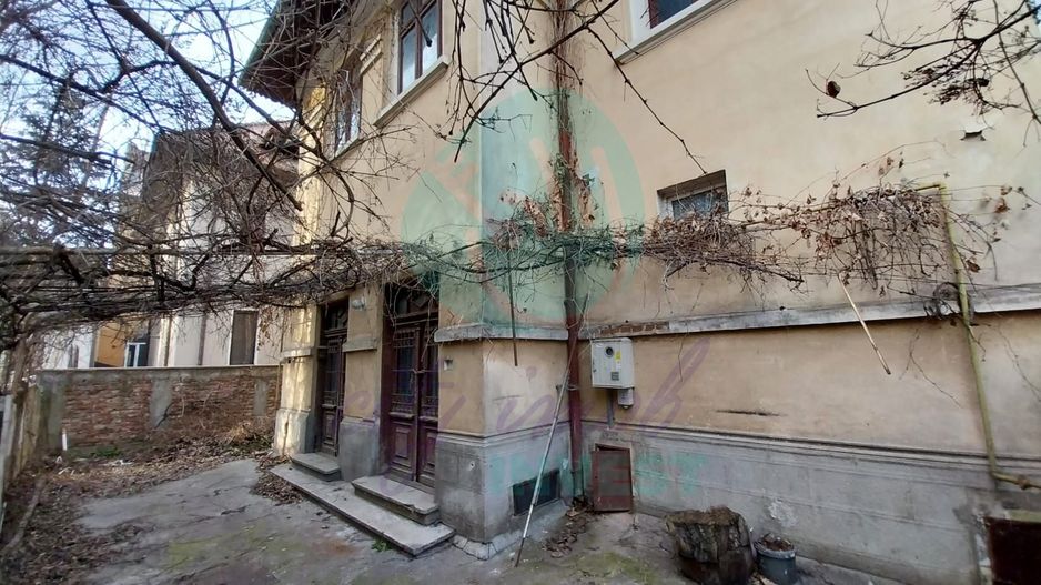 Vila boierească cu arhitectură de epocă, ideală pentru investiție – Gara de Nord - Poză 3