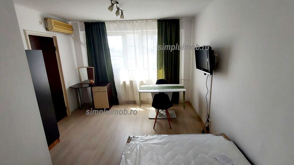 Garsoniera Decomandata Mobilata Utilata Mega Mall - Poză 2