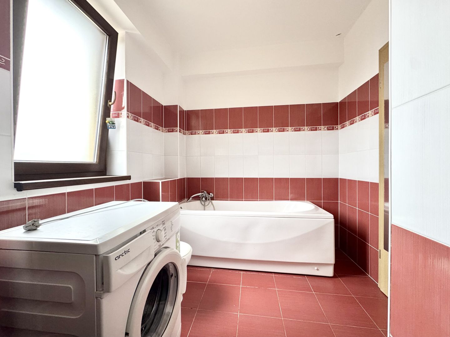 Apartament confortabil cu 1 cameră și balcon – Zona Bucovinei - Poză 11