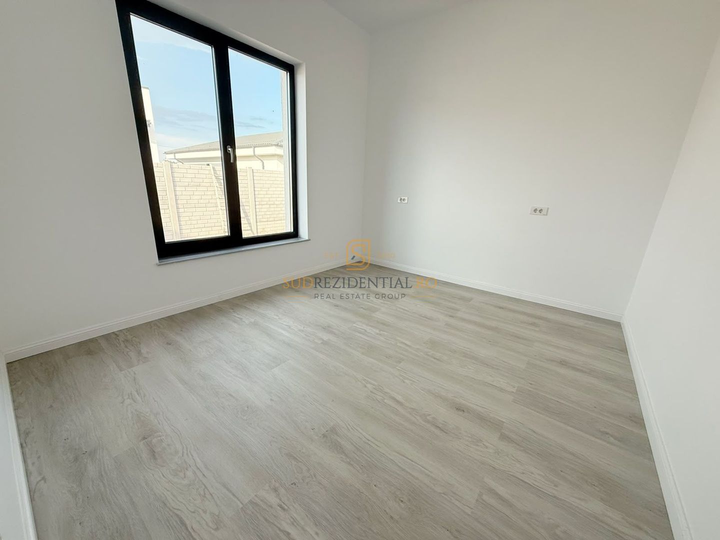 Casa Individuala cu 4 Camere si 2 Bai | Teren 343 mp, zona centrala - Poză 8