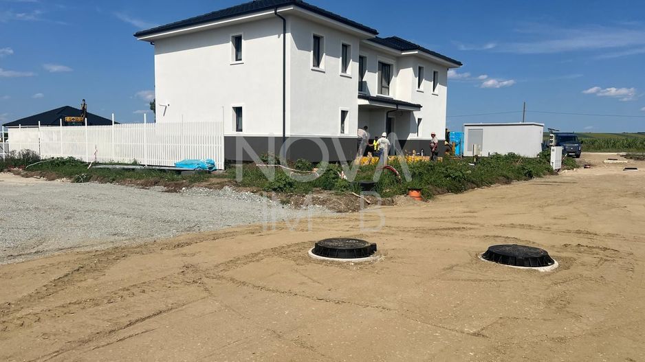 Casa tip duplex 5 camere, 215 mp gradina - Sura Mica - Poză 2