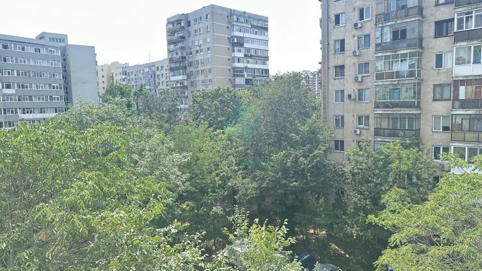 3 camere decomandate langa METROU - Poză 1