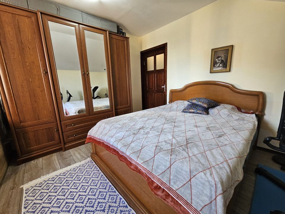 Vilă P +M în centrul orașului Otopeni, 7 + camere, anexe apartament - Poză 9