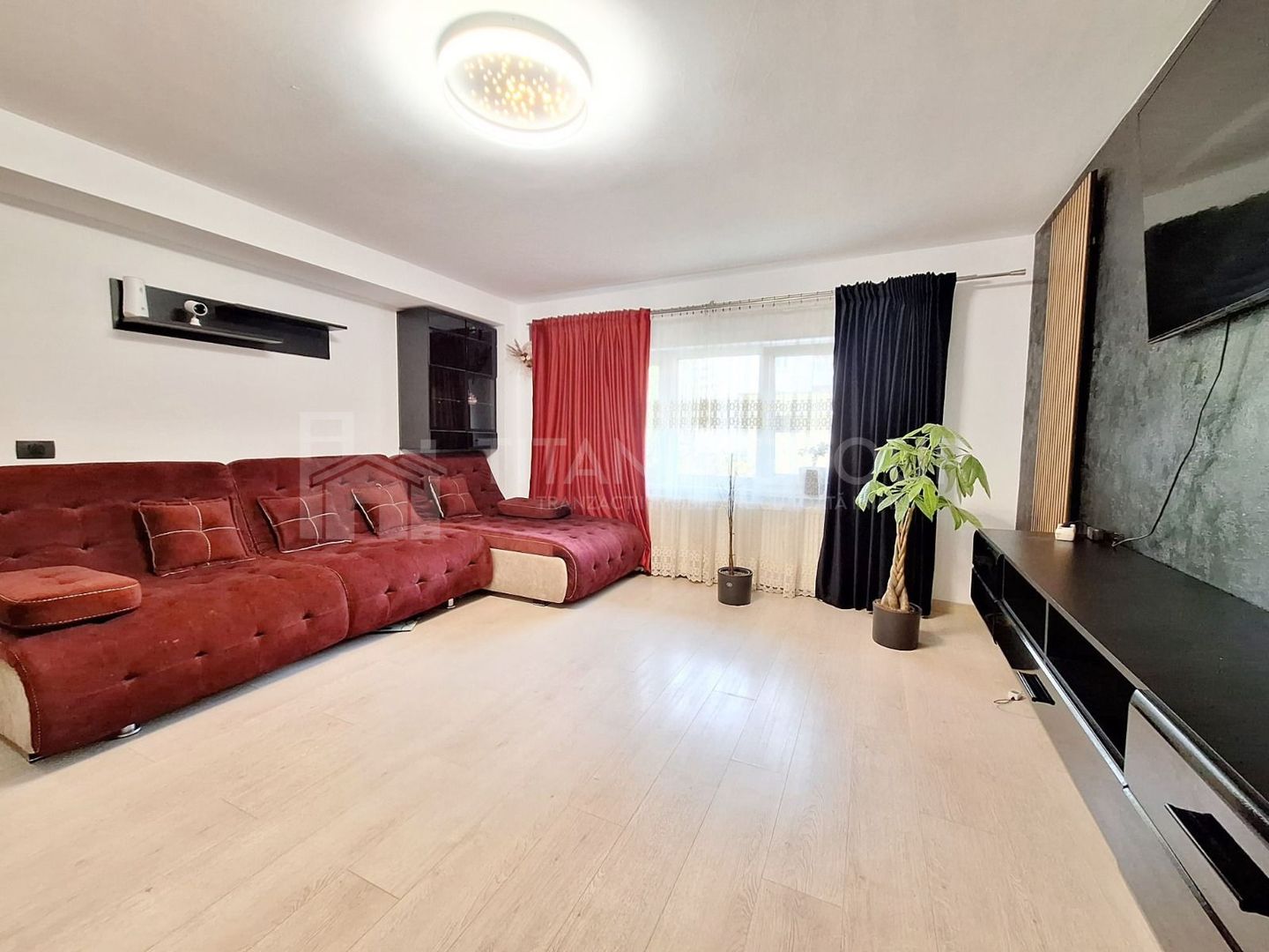 Apartament superb cu 3 camere, 2 bai - zona Scriitorilor - Poză 1