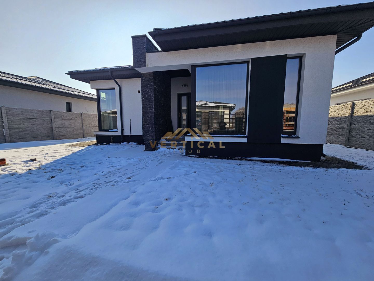 Casa 3 camere de închiriat - comuna Berceni - Poză 2