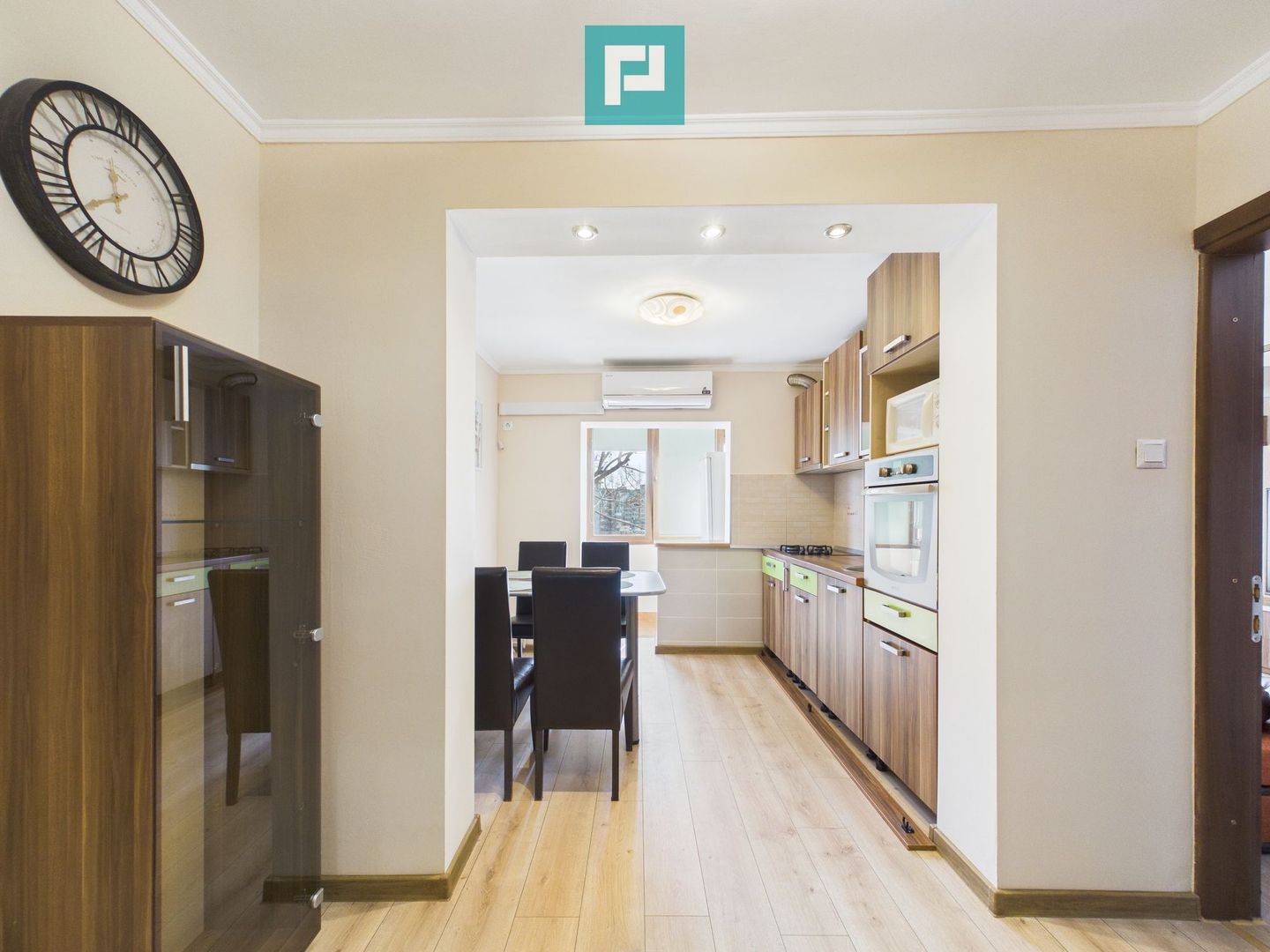 Apartament 2 camere decomandat, Micalaca. - Poză 1