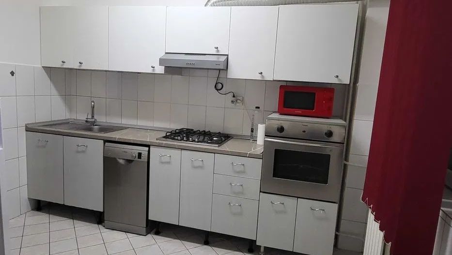 AP.3 CAMERE-P-TA SUDULUI, PARCARE, BOXA INCLUSA, MASINA DE SPALAT VASE - Poză 5