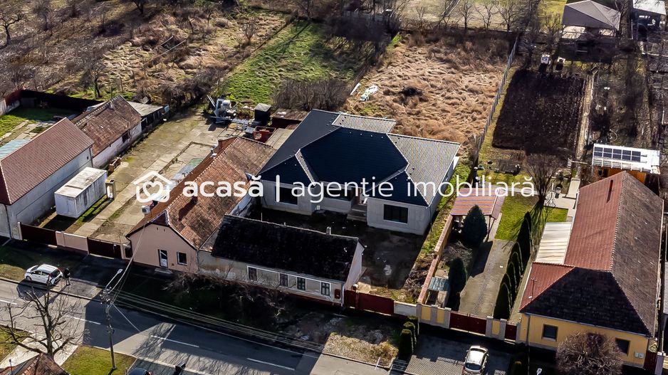 Vândut! Casă nouă cu teren generos Sânicolaul Mic - Poză 8