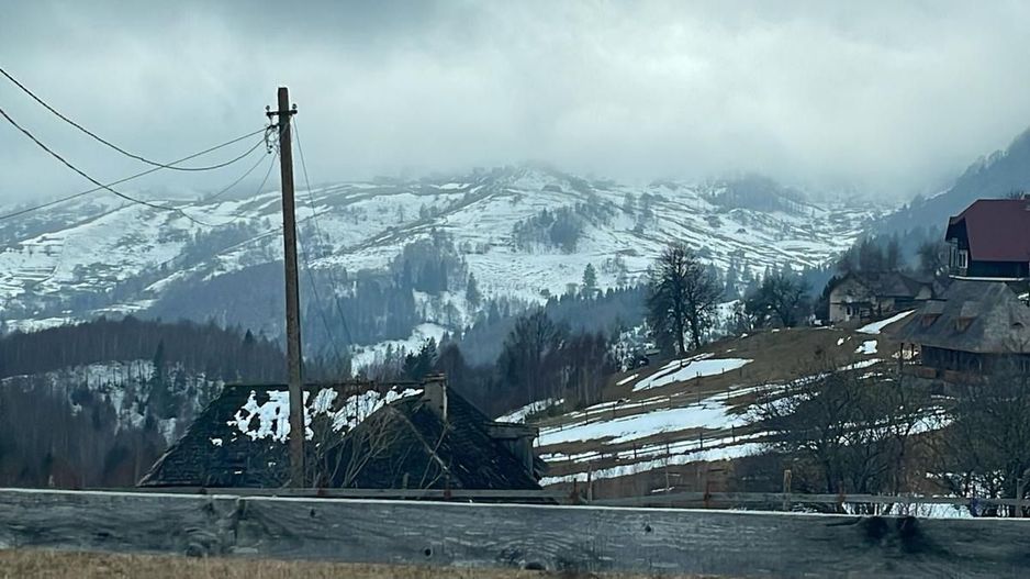 Casa de vacanta cu priveliste deosebita - Poză 1