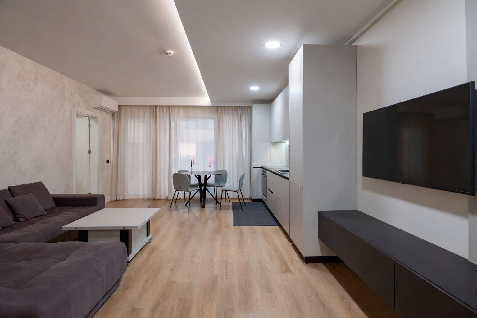 Apartament 2 camere–Mamaia Central-Marina Blu | Vedere lac | parcare - Poză 3