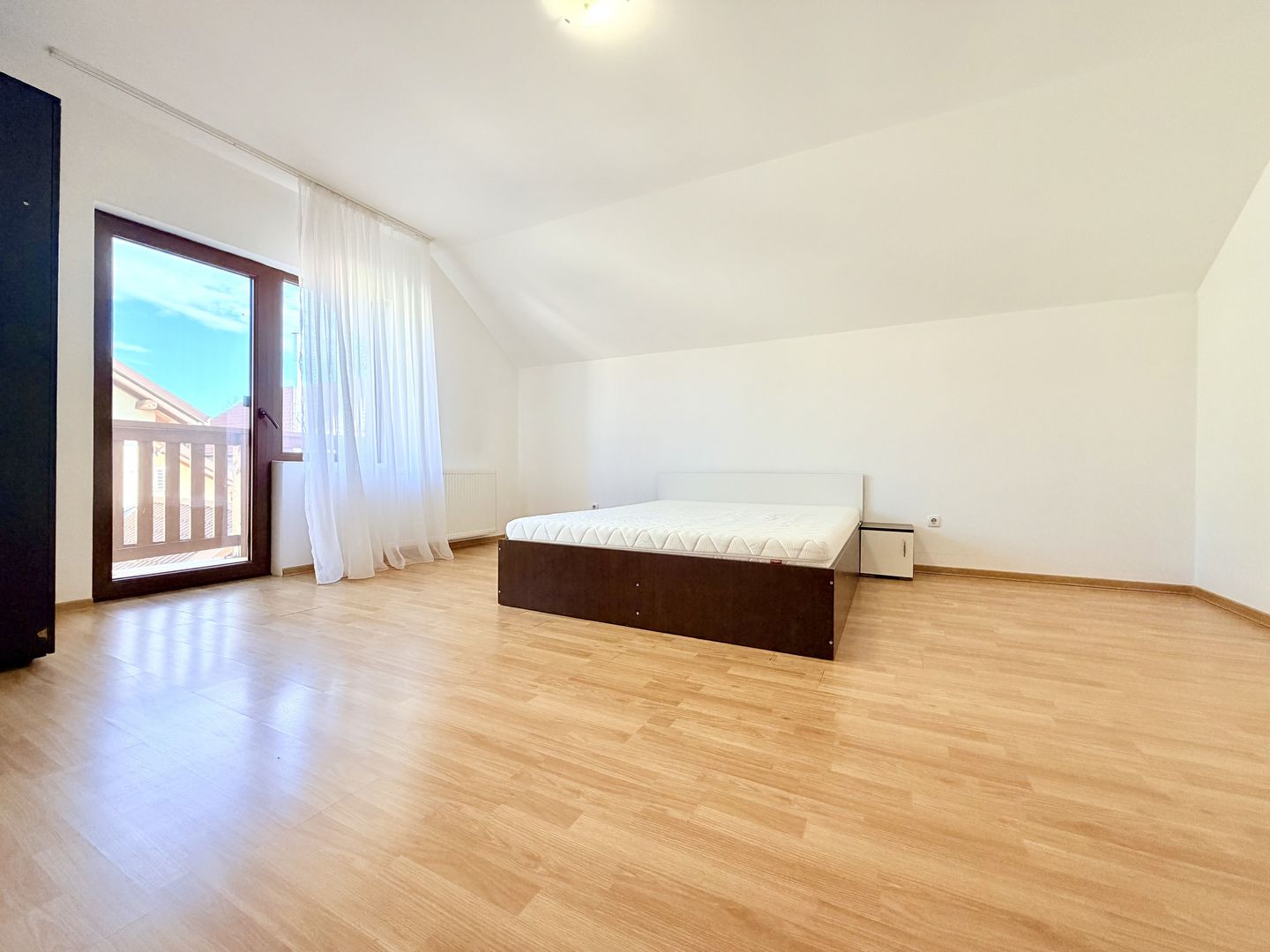 De închiriat – Casă individuală P+M în Dumbrăvița - Poză 8