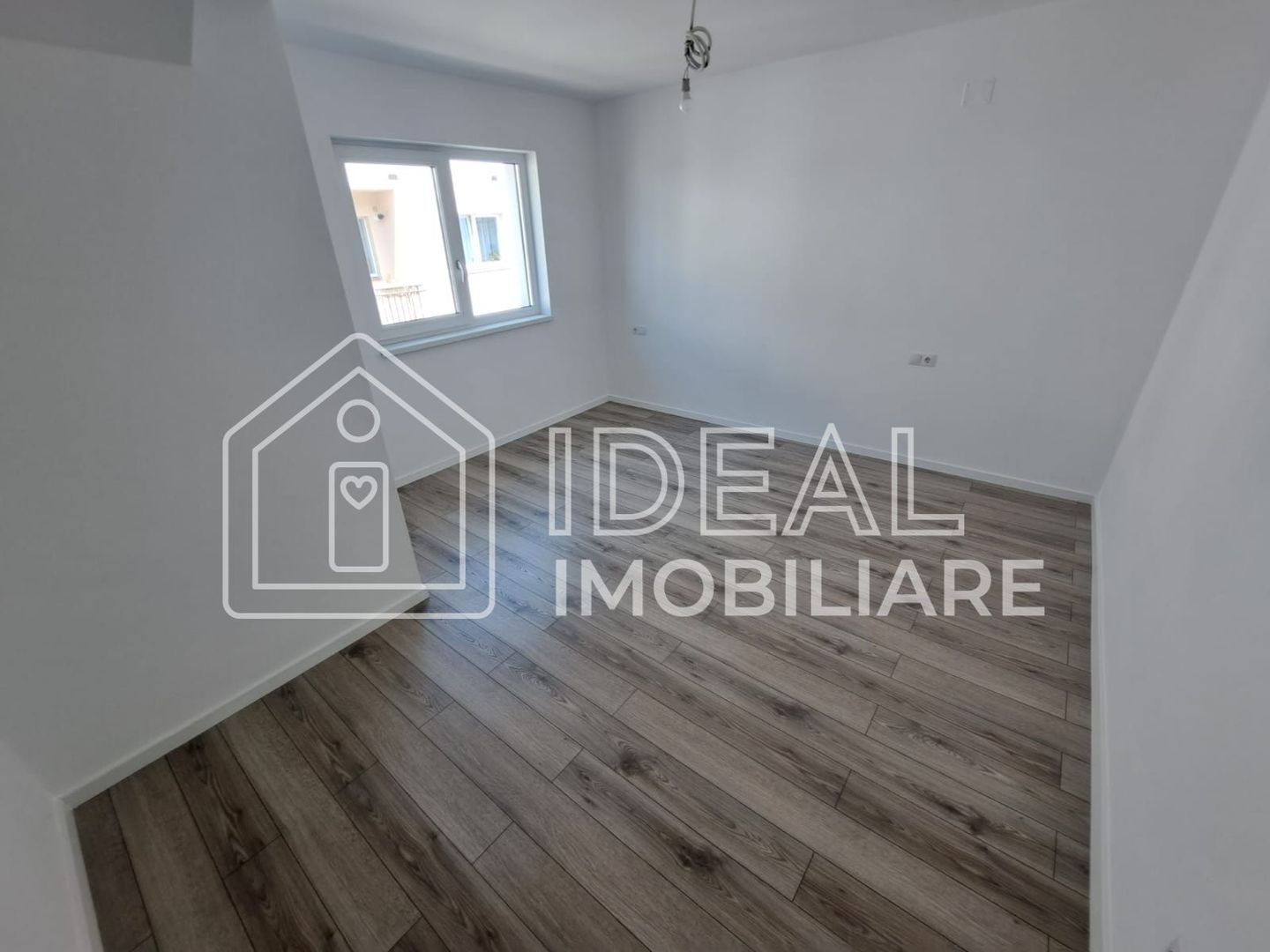 Casa Tip Duplex cu 4 camere, si gradina in Cartierul Arhitectilor - Poză 10