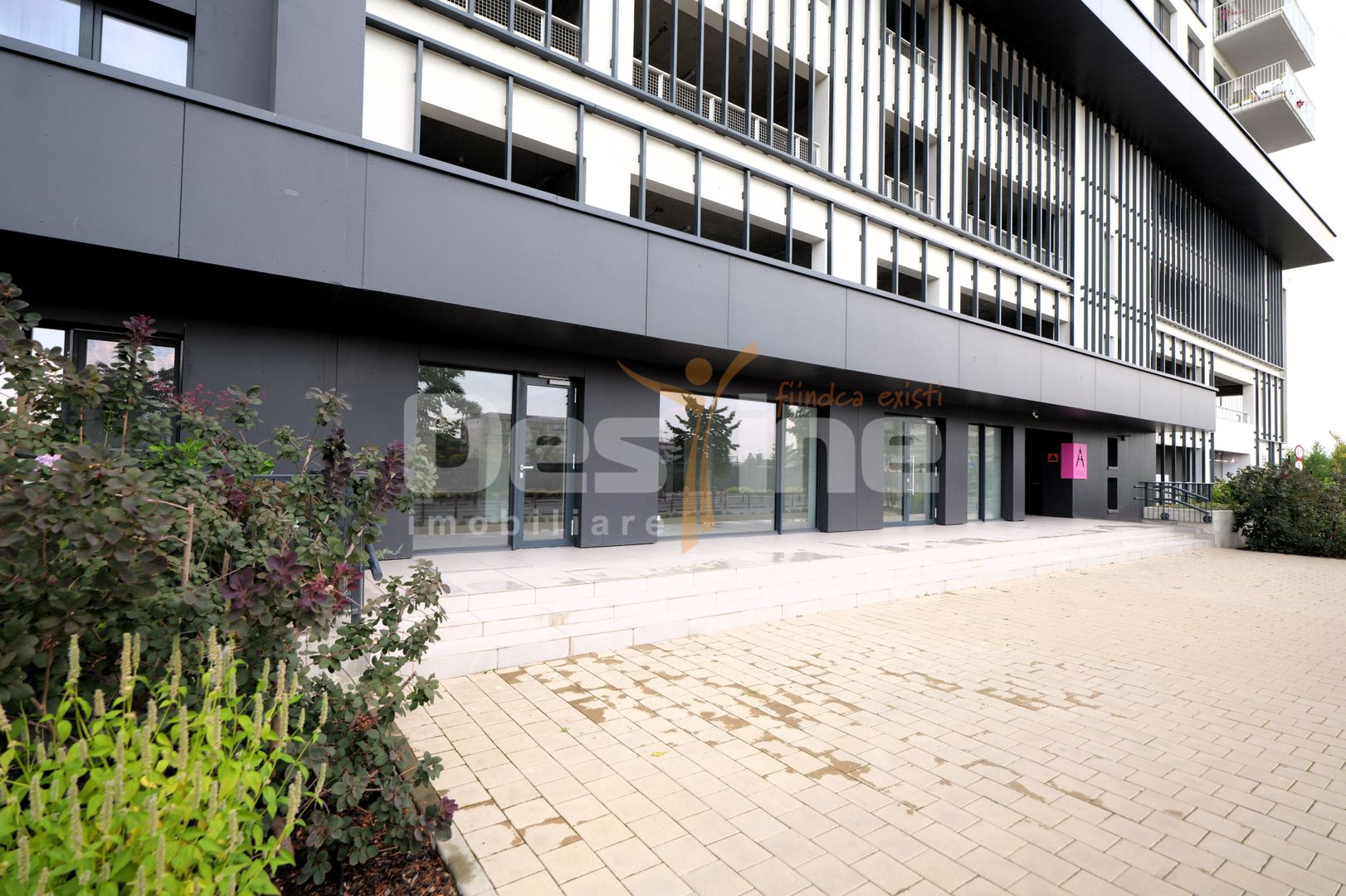 Spatiu Comercial 217 mp parter 2 parcari la intrare in Silk District - Poză 5