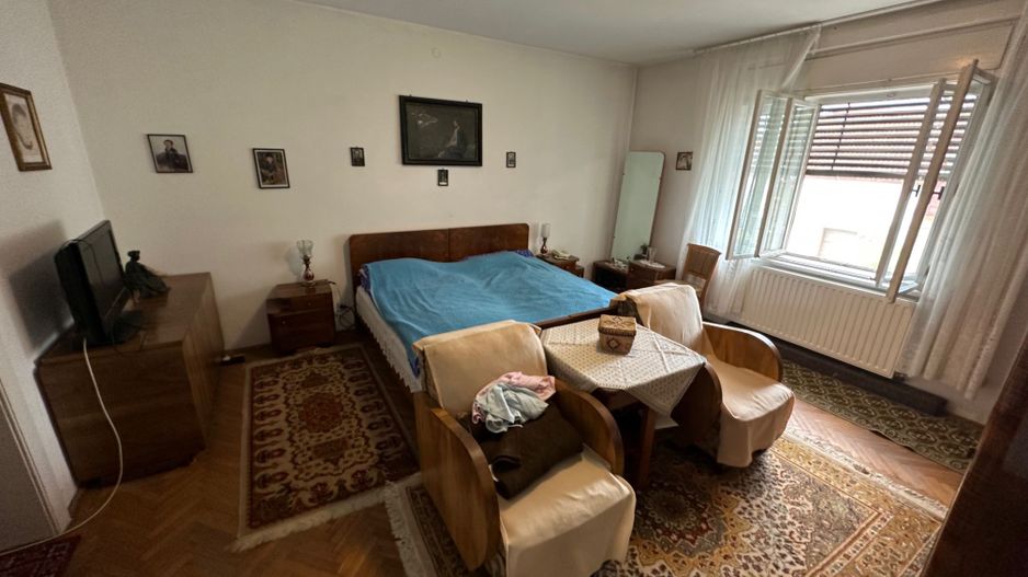 Casa zona Bălcescu teren 1082 mp - Poză 9