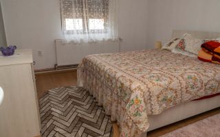 🏡 Casă spațioasă în Roșia, priveliște spre Munții Făgăraș - Comision 0% - Poză 3