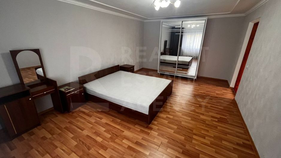 Chirie, casă, 3 camere, strada Sfântul Andrei, Centru - Poză 6