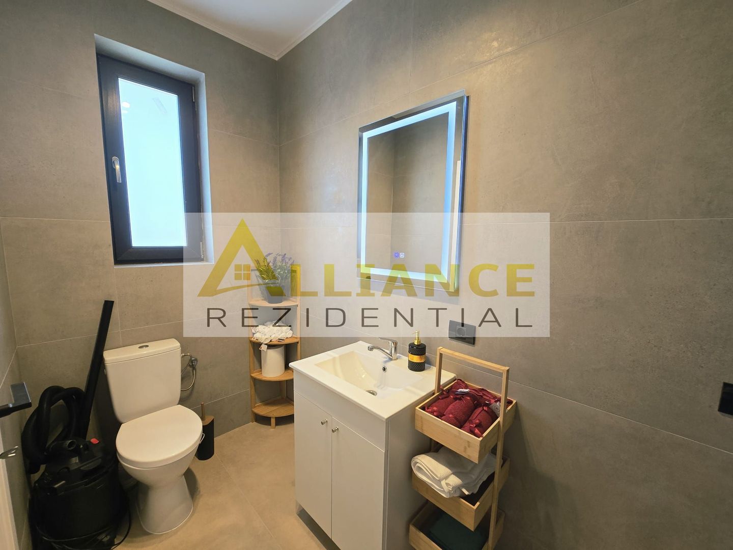 CASA INDIVIDUALA 4 CAMERE - TEREN 422 MP - COMUNA BERCENI - Poză 9