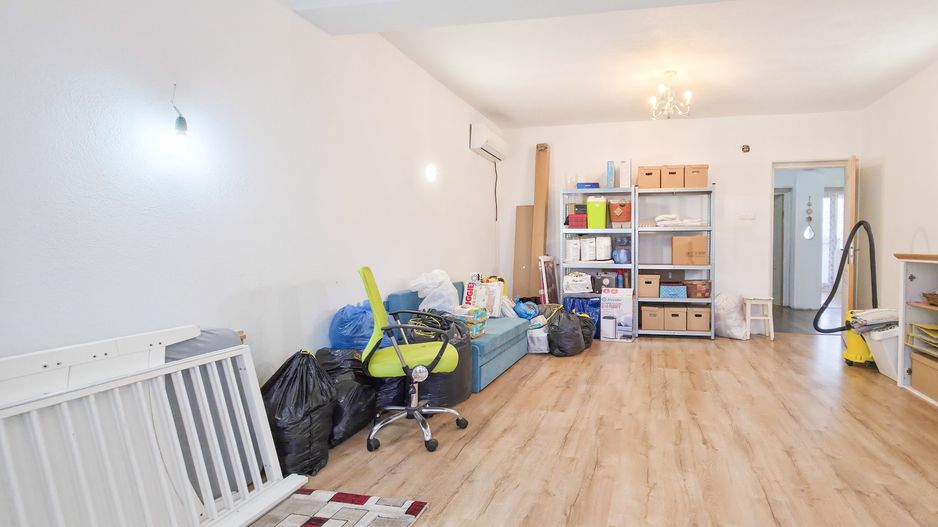 Casă 11 camere cu livadă pe Strada Republicii, Dragomirești-Deal - Poză 12