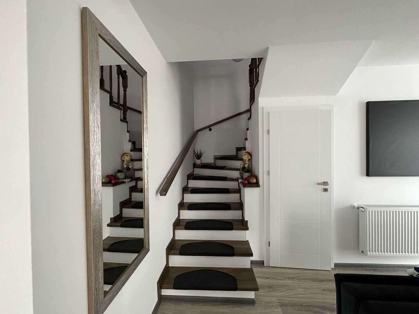 Casă de vânzare cu 3 dormitoare și curte – Ghimbav, Brașov - Poză 13