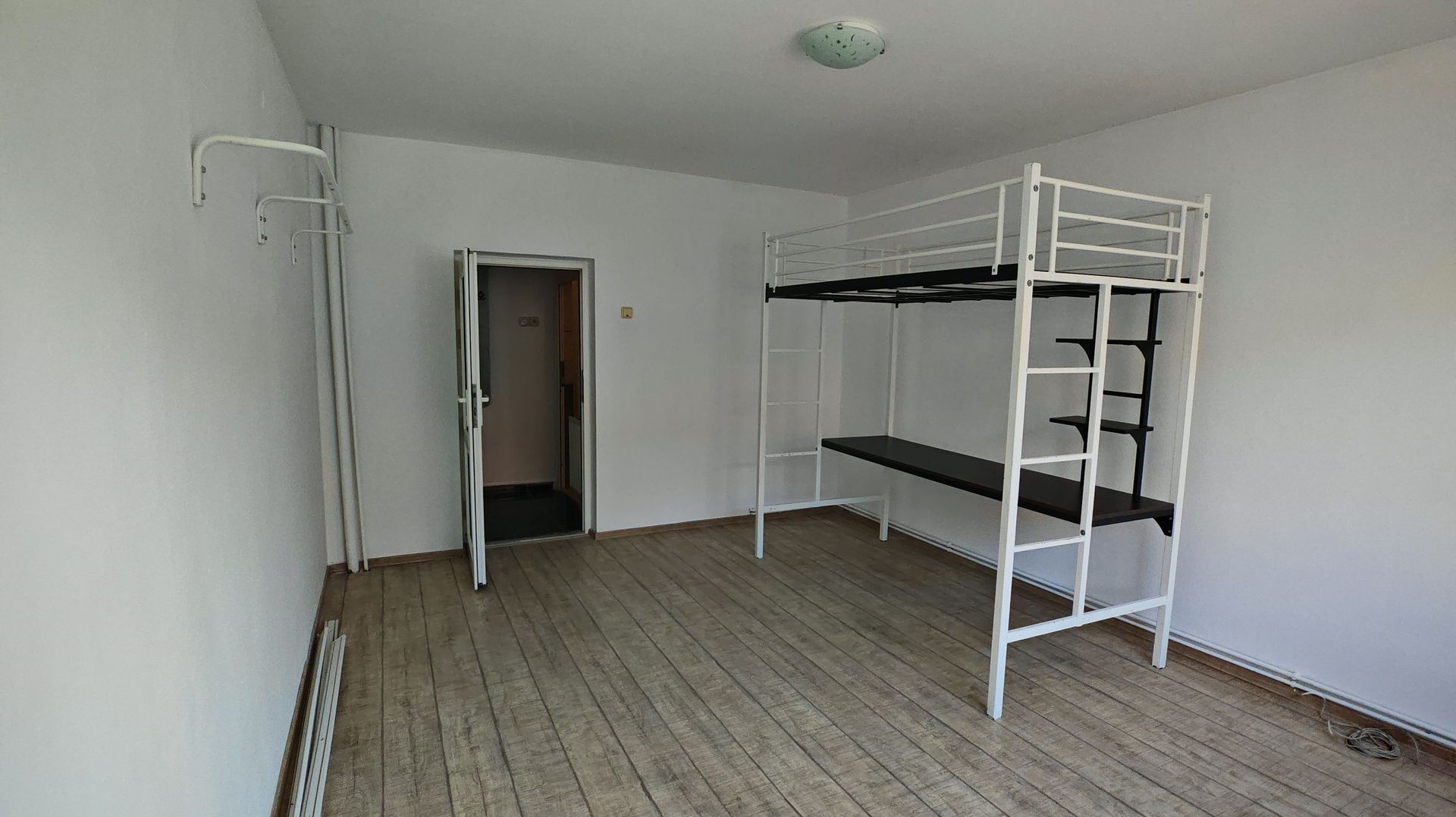 Apartament in vila,Bartolomeu,120 mp,3 camere,Spatiu depozitare 50mp - Poză 16