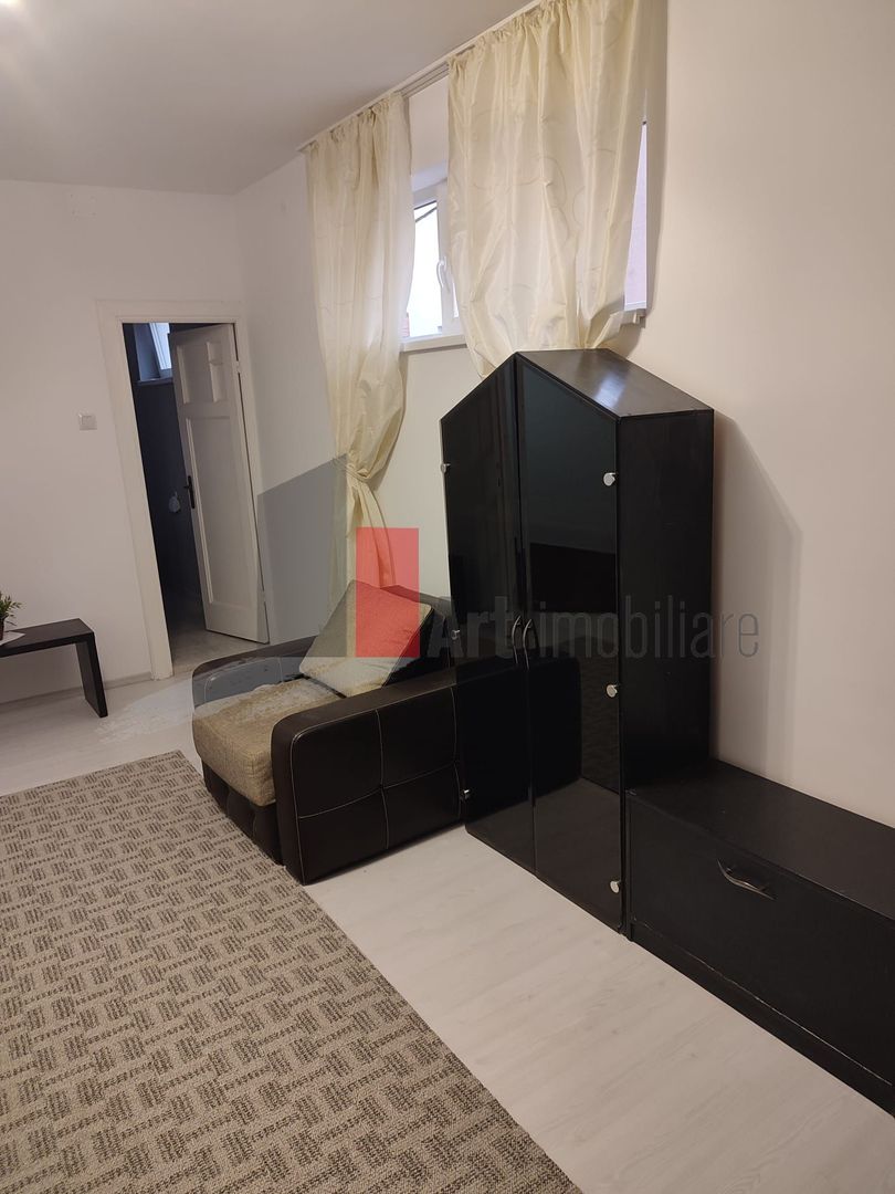 Apartamentul "MERKE" , et. 2 in vila, CENTRALA PROPRIE - Poză 3