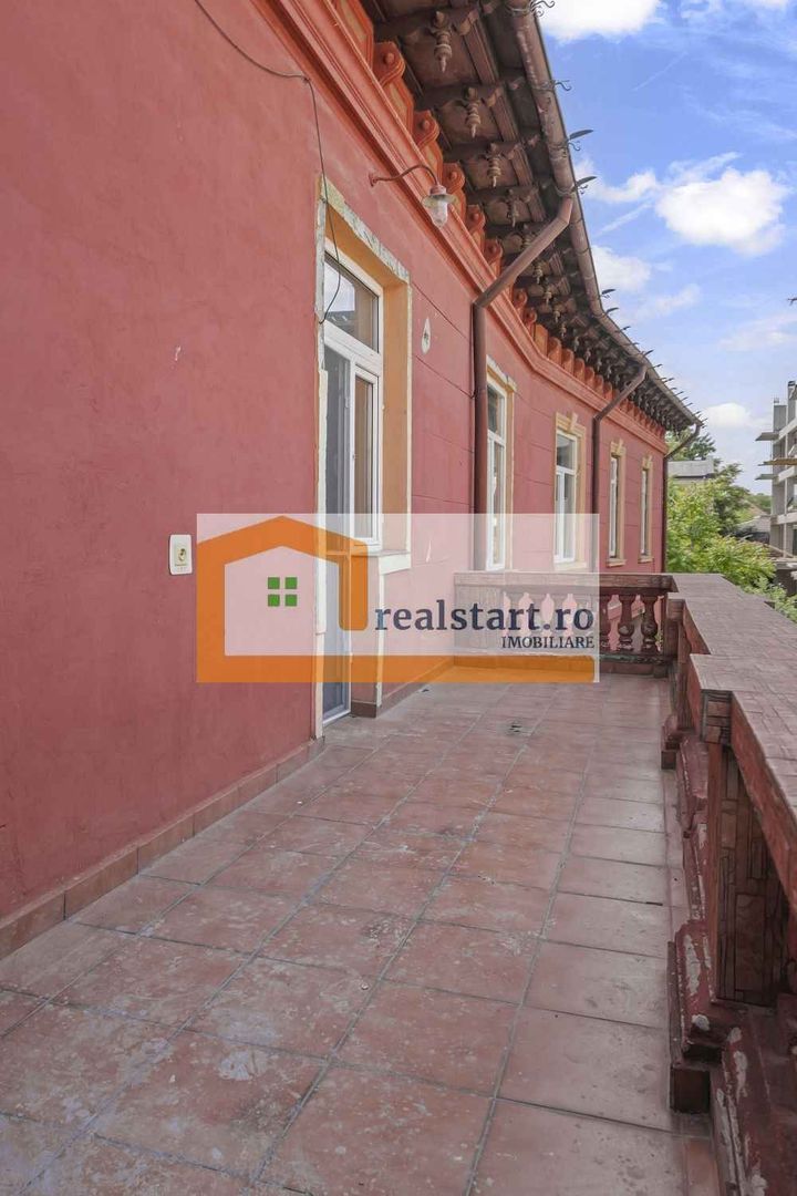 Vila individuala, S+P+E+Pod, curte 500mp, ideal Bistro-caffe, birouri - Poză 24