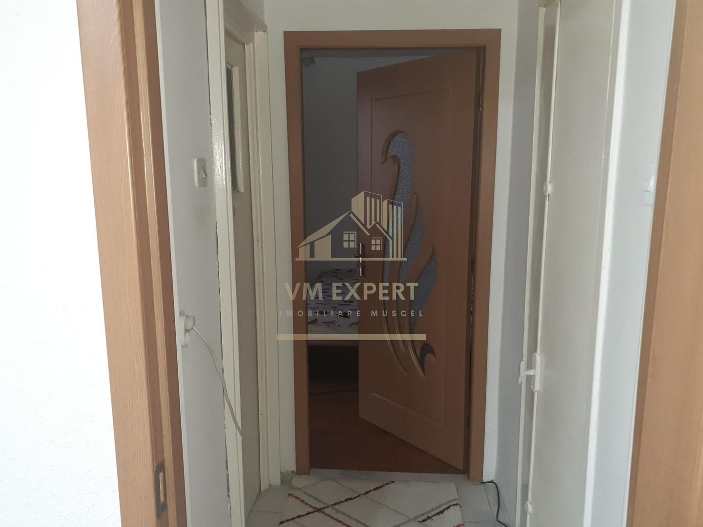 APARTAMENT 2 CAMERE,CF. 1, SEMIDECOMANDAT, ET. 4, CAMPULUNG-ROTUNDA - Poză 8