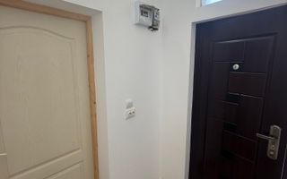 2 corpuri de Casă renovate + teren 125 mp Campina - Poză 24