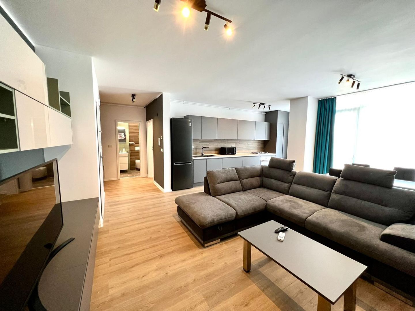 Apartament 60 mp, in ansamblul Nord One Residence. - Poză 2