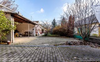 Locuință spațioasă cu grădină mare în Aradul Nou, calea Timișorii - Poză 6