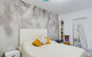 Apartament cu 2 camere la curte , renovat recent - Poză 3