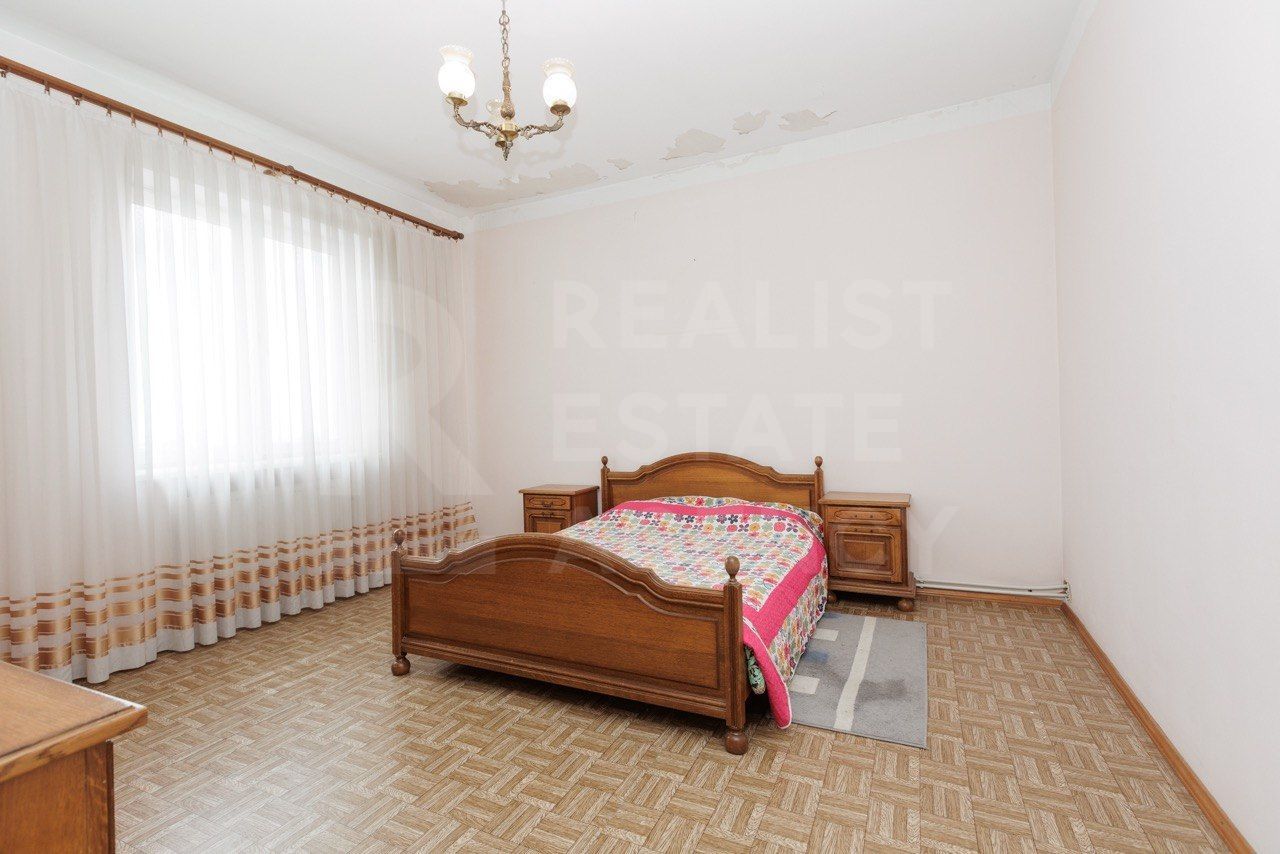 Vânzare, casă 3 nivele , str. Sihastrului, Codru - Poză 11