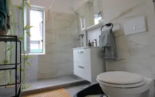 2 camere| Dumbravita| curte mare| terasa generoasă| loc de parcare| - Poză 25