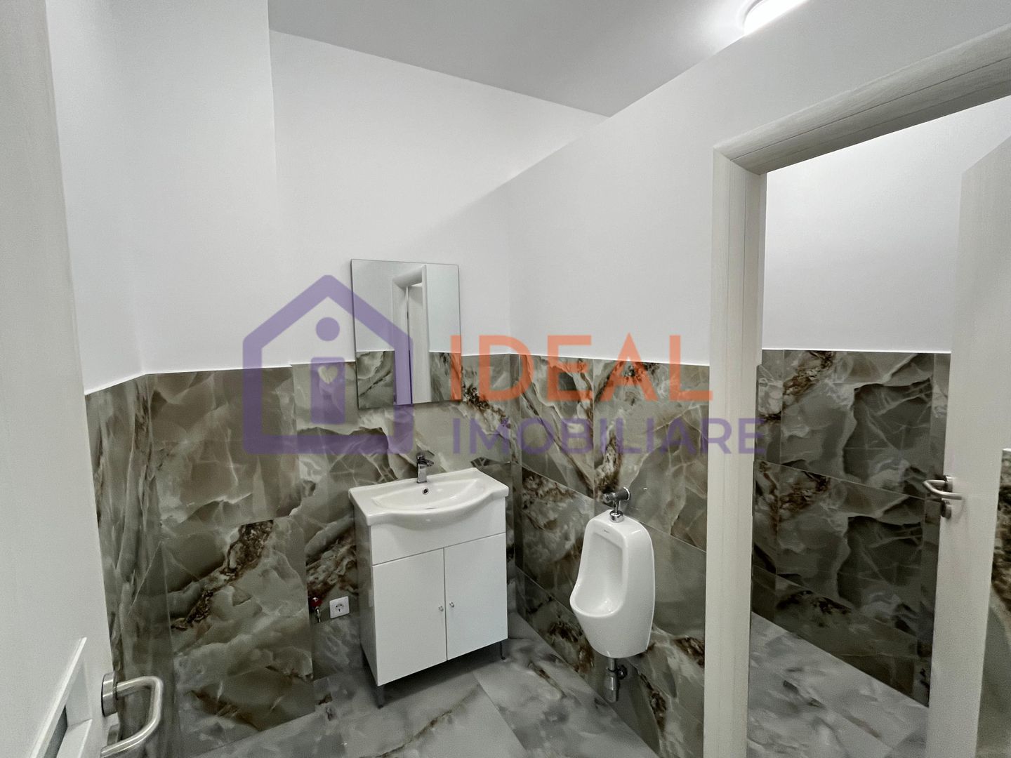 Spatiu comercial de inchiriat- 200 mpu, zona Podul Garii - Poză 7