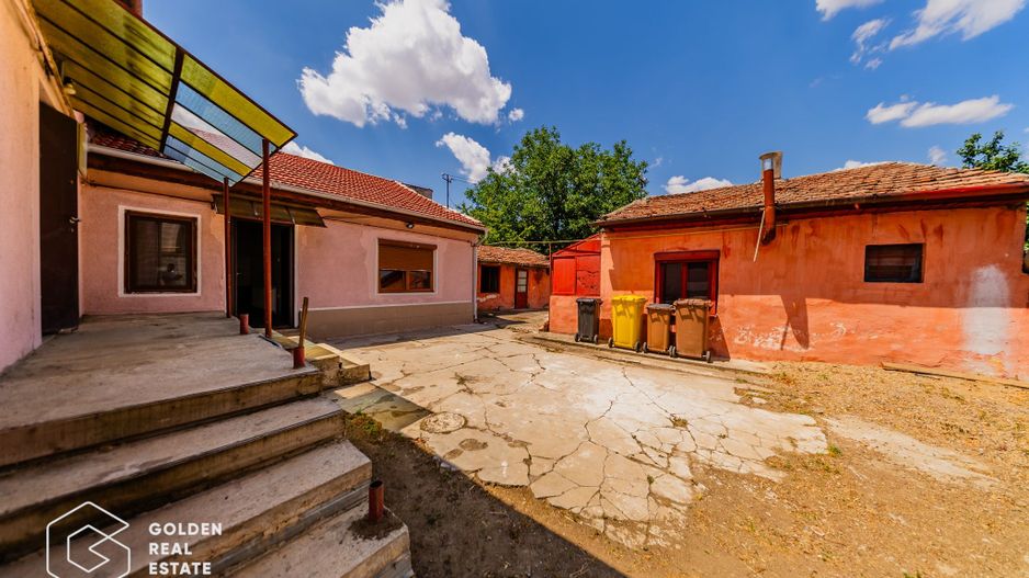 Casă 3 camere renovată în Bujac-Sega , 2 corpuri, teren 572 mp - Poză 24