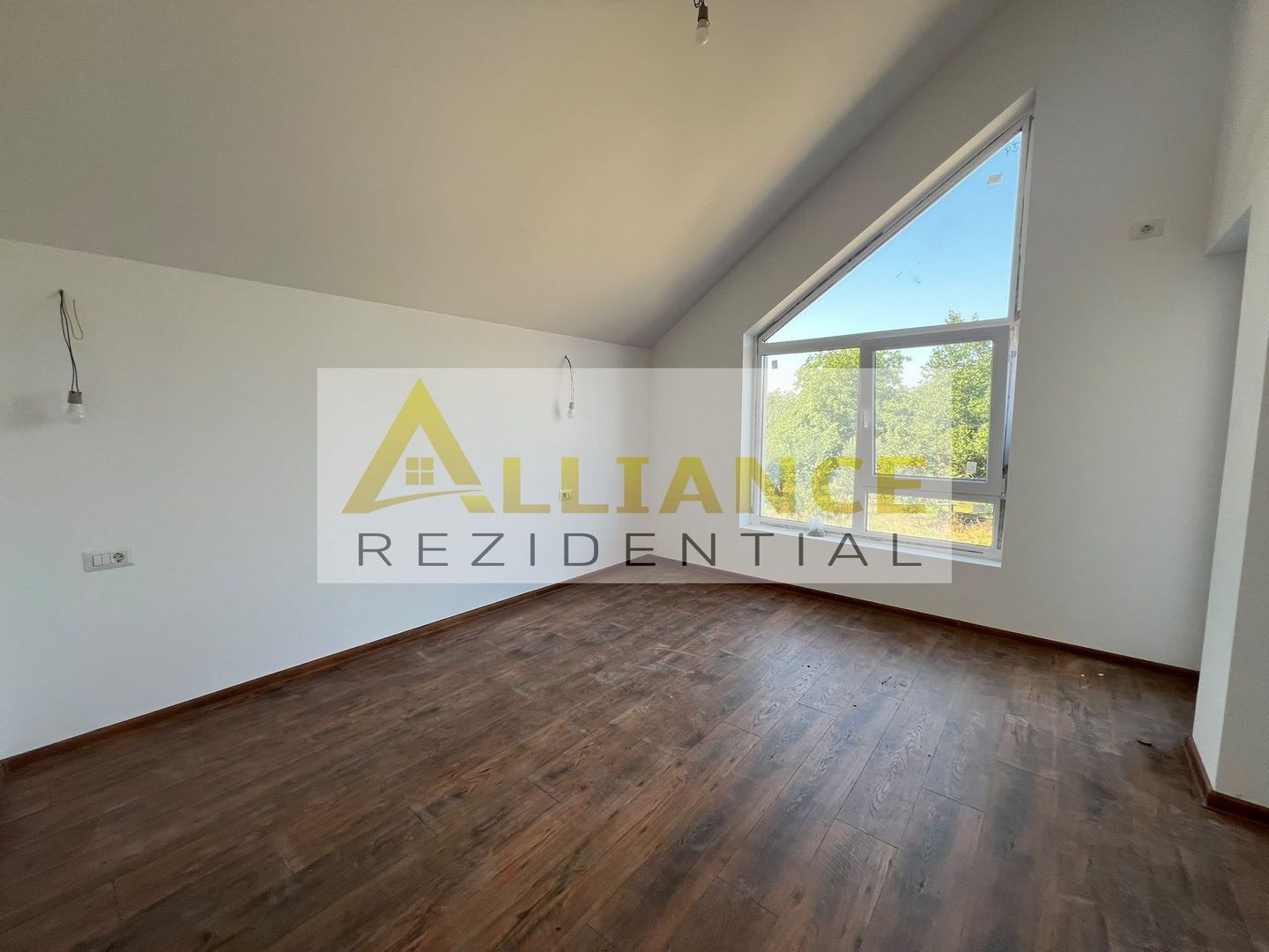 Casa Individuala - 4 camere - 400 M de STV - Poză 17