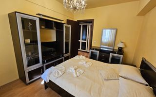 3 camere KFC - Universitate - Poză 5