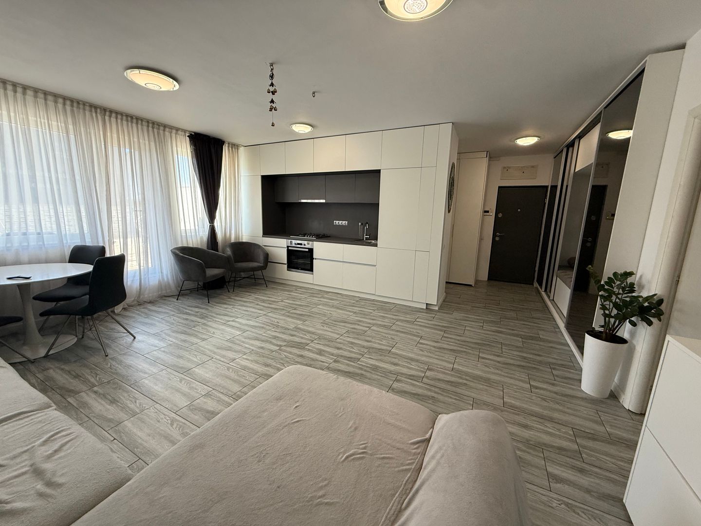 0% COMISION Apartament cu 2 camere și terasă de 53 mp , Zona VIVO - Poză 2