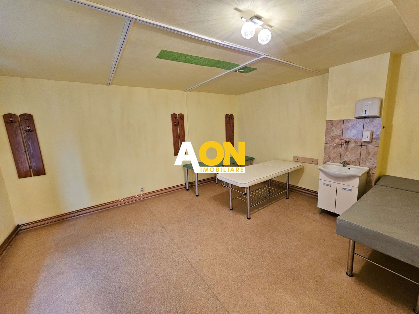 Spatiu comercial pretabil birouri, cabinete medicale, Cetate - Poză 7