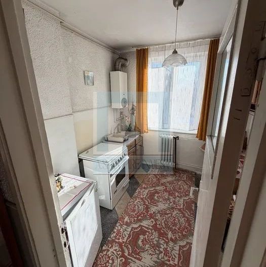 Apartament 3 camere , 60mp, Etj 2/3 - zona Râșnov/ISR - Poză 2